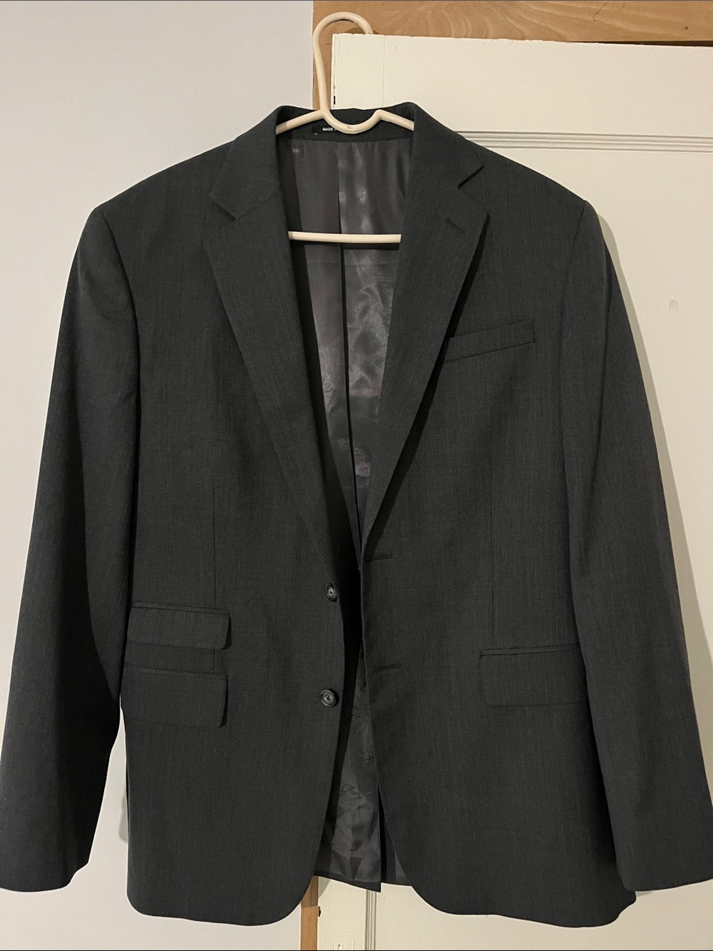 Claiborne Men's Charcoal Two-Button Suit Jacket Very Nice! 40R
